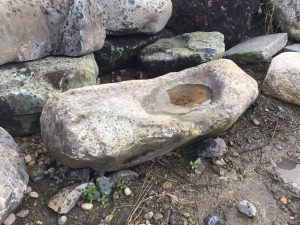 自然石水鉢